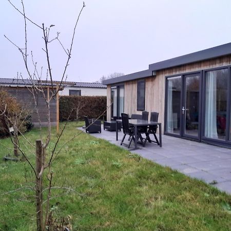 Luxe 5 Persoons Bungalow Op Rustig Vakantiepark Nabij Leeuwarden Dronrijp Εξωτερικό φωτογραφία