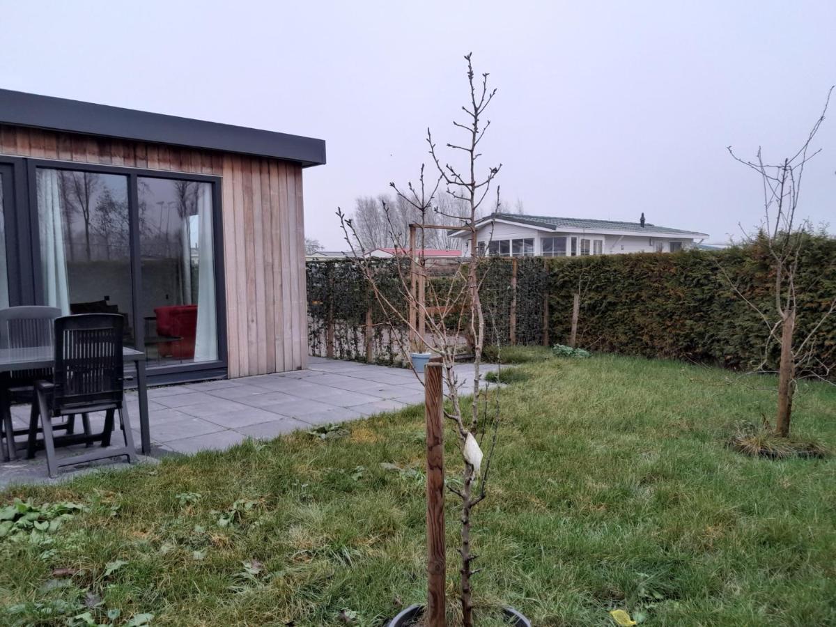 Luxe 5 Persoons Bungalow Op Rustig Vakantiepark Nabij Leeuwarden Dronrijp Εξωτερικό φωτογραφία