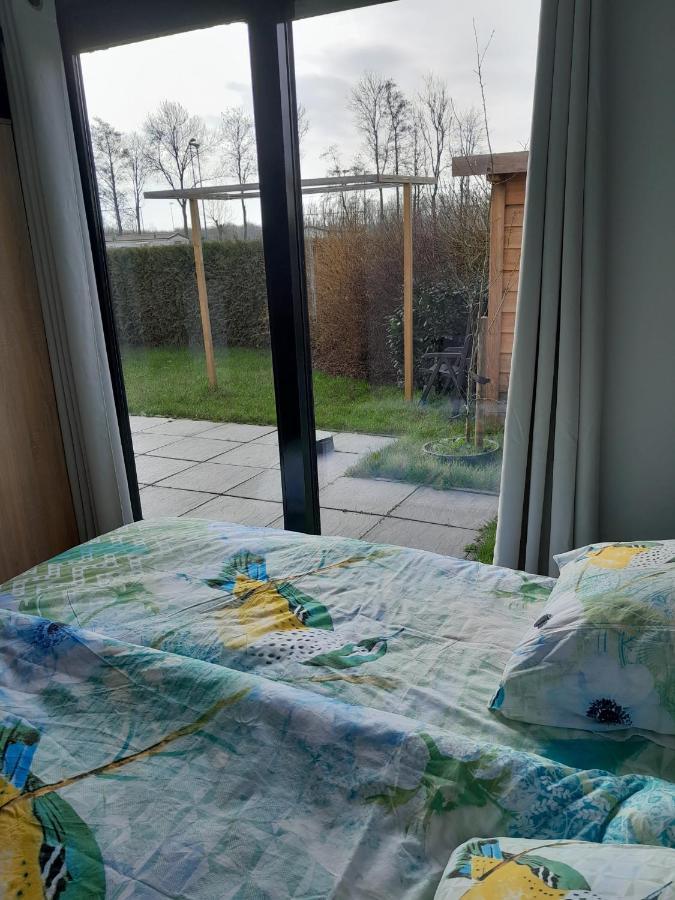 Luxe 5 Persoons Bungalow Op Rustig Vakantiepark Nabij Leeuwarden Dronrijp Εξωτερικό φωτογραφία