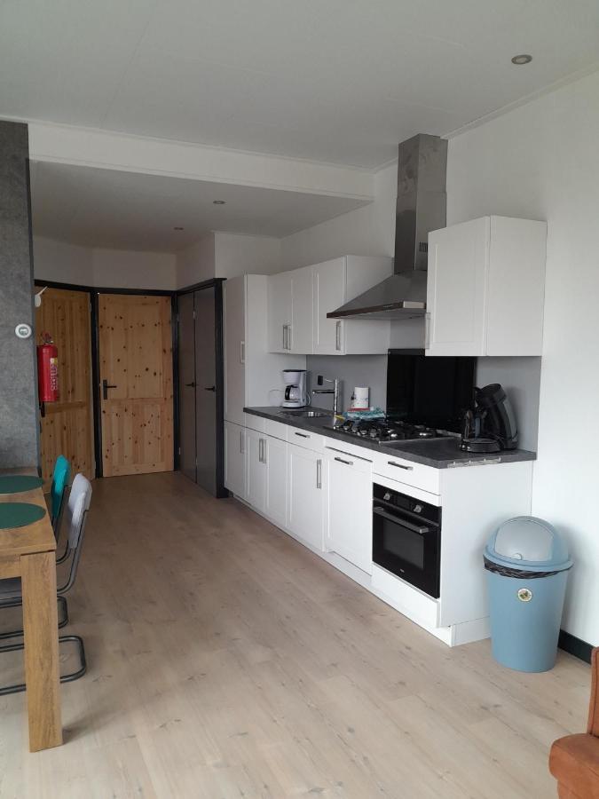 Luxe 5 Persoons Bungalow Op Rustig Vakantiepark Nabij Leeuwarden Dronrijp Εξωτερικό φωτογραφία