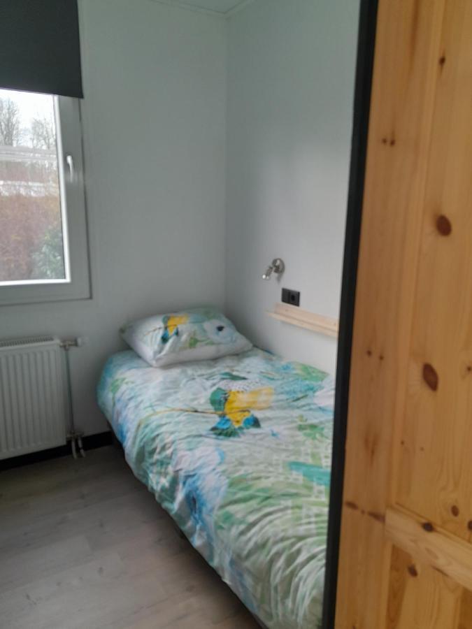 Luxe 5 Persoons Bungalow Op Rustig Vakantiepark Nabij Leeuwarden Dronrijp Εξωτερικό φωτογραφία