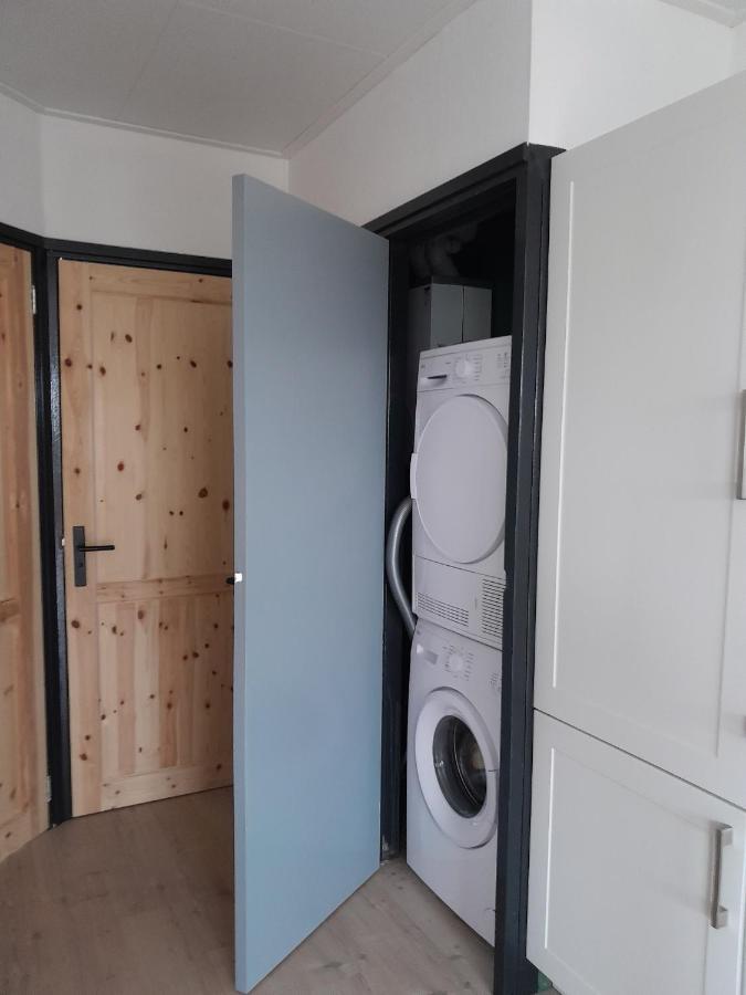 Luxe 5 Persoons Bungalow Op Rustig Vakantiepark Nabij Leeuwarden Dronrijp Εξωτερικό φωτογραφία