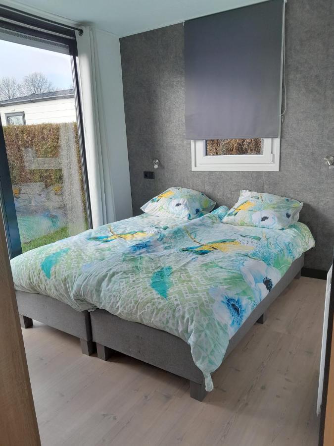 Luxe 5 Persoons Bungalow Op Rustig Vakantiepark Nabij Leeuwarden Dronrijp Εξωτερικό φωτογραφία